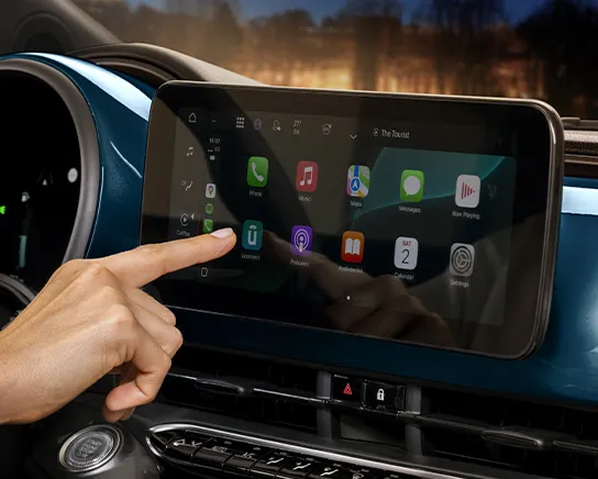 fiat 500 ibrida touchscreen interno spazio torino