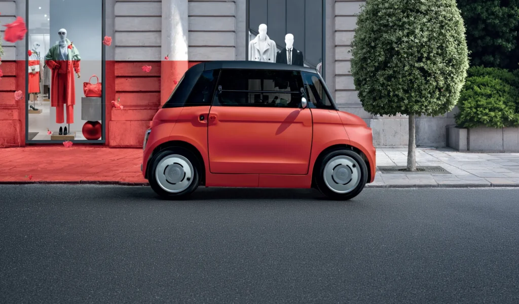 Fiat Topolino Corallo colora la città!